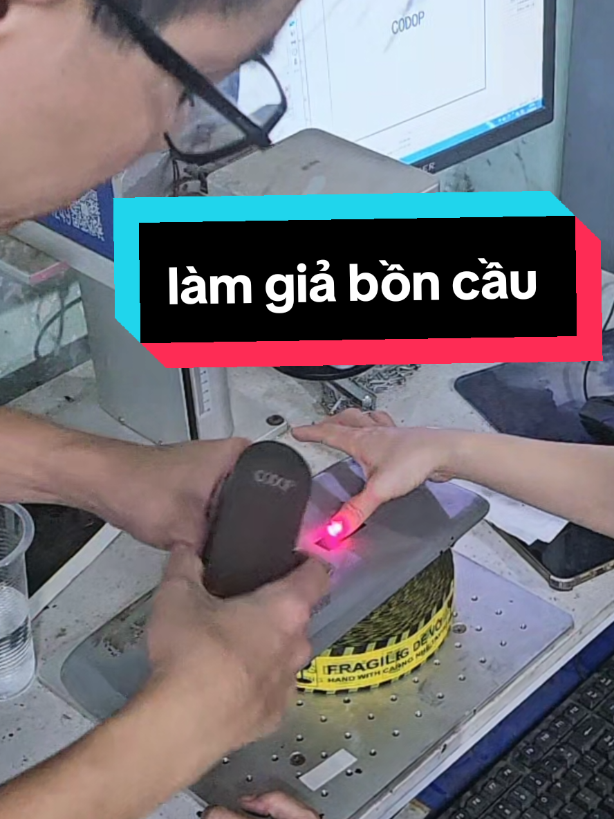 quy trình làm giả một cái thiết bị vệ sinh hàng lỏ với hàng thương hiệu #lamgiathuonghieu #thietbivesinhgiare #tuvanthietbivesinh #combonhavesinhgiare #boncaugiare